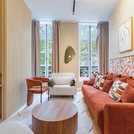 Spacious Air-conditioned In Bastille, 11th *