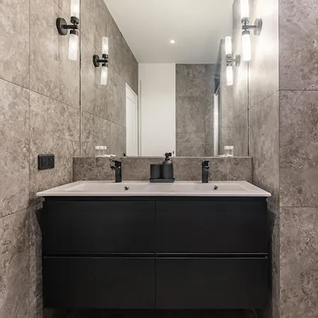 Apartment Spacious Air-conditioned In Bastille, 11th Paris